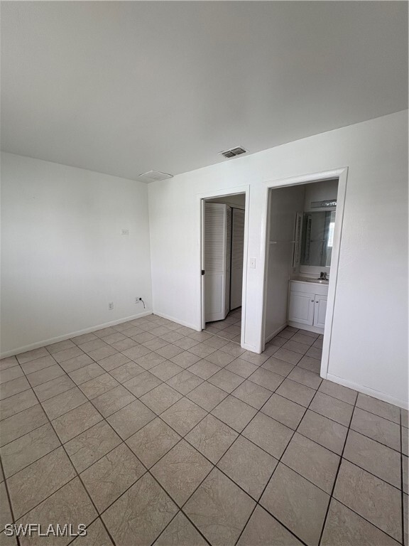 Building Photo - 4904 Vincennes Ct