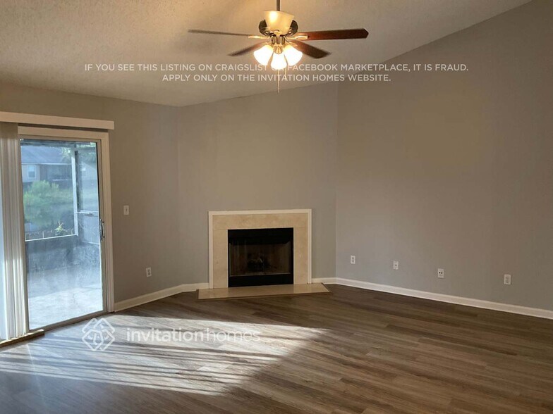Building Photo - 14079 Crestwick Dr W
