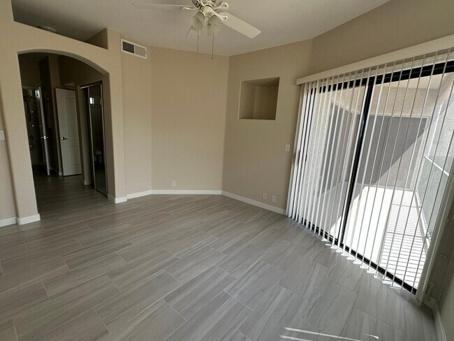 Building Photo - 10401 N Saguaro Blvd