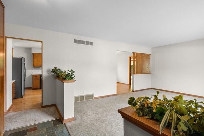 Building Photo - 18525 Heathway Ln
