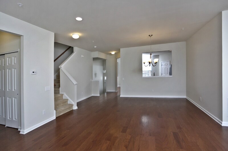 Building Photo - 1720 Beacon Ln