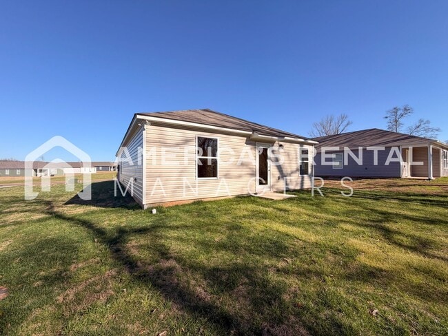 Building Photo - Spacious Four Bedroom for Rent in Tuscaloosa, AL!