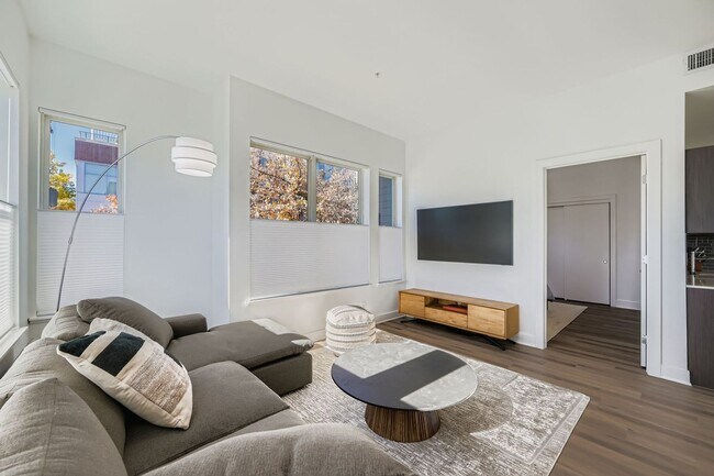 Building Photo - Turnkey 2 BDR Condo in the Heart of Boulder