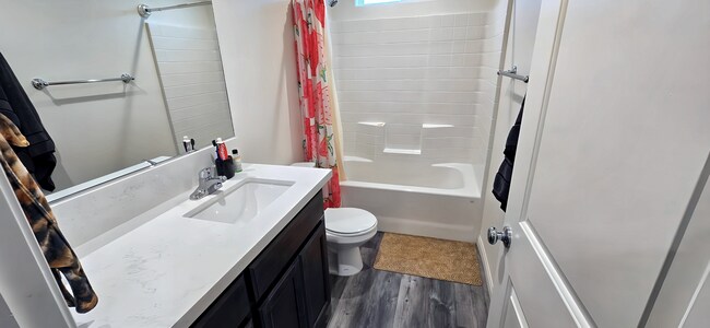 Building Photo - Charming Tehachapi Retreat - $2,400/Month