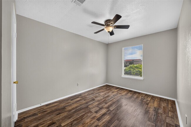 Building Photo - 13610 Repa Ln