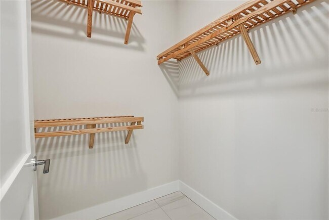 Building Photo - 275 1st Ave S