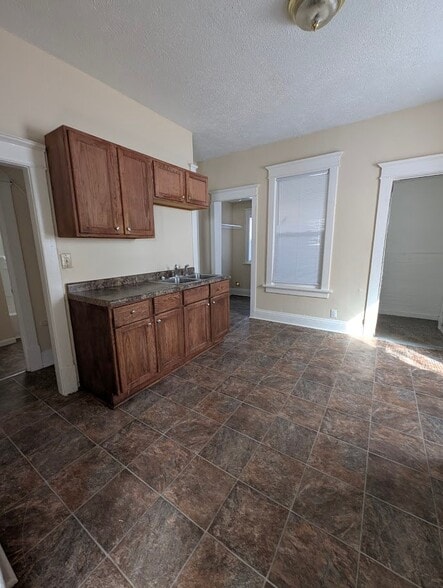 Building Photo - 3430 Seward St
