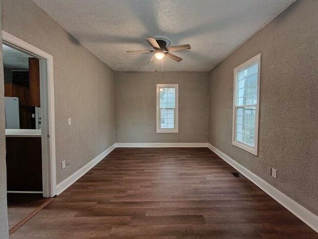 Building Photo - Ask about our Rent to own option