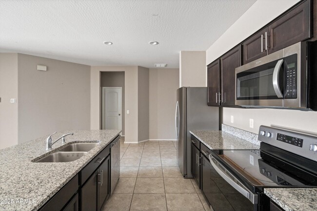 Building Photo - 11527 E Verbina Ln