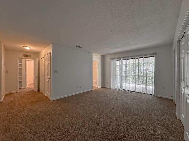 Building Photo - 3735 Donovan Dr
