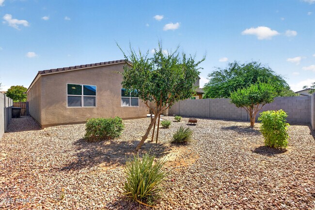 Building Photo - 293 Salali Trail