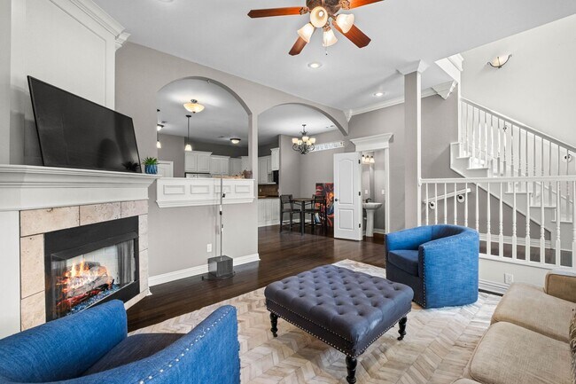 Building Photo - 563 N Tennyson Ln