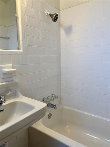 Building Photo - 1126 S Bowie Dr