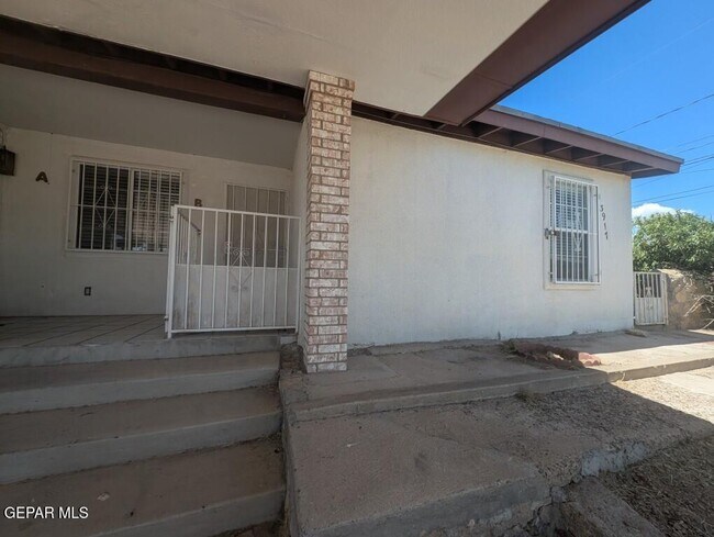 Building Photo - 3917 Volcanic Ave