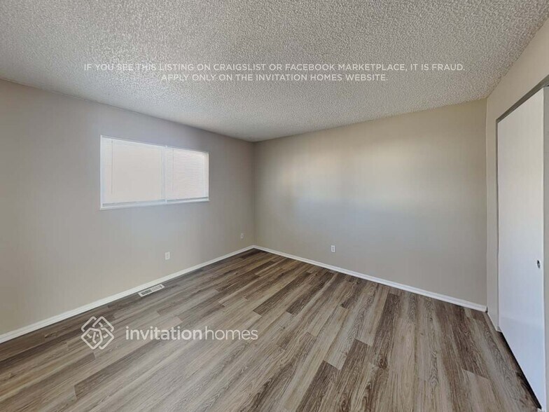 Building Photo - 9954 Columbine St