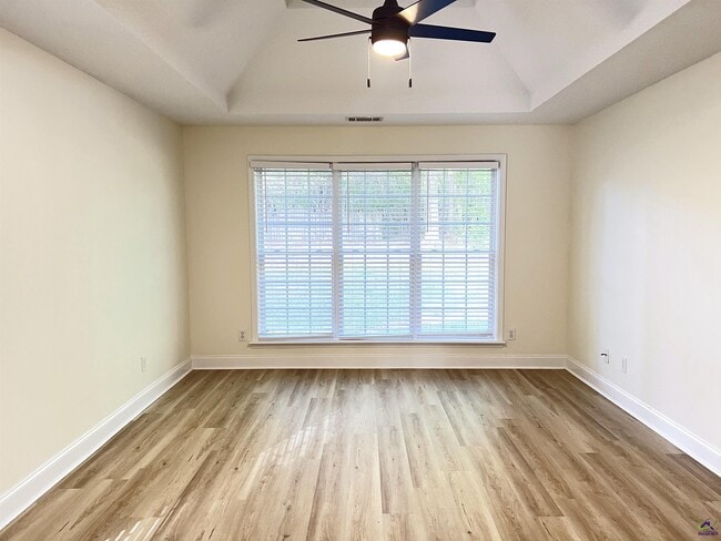 Building Photo - 134 Stone Brooke Dr