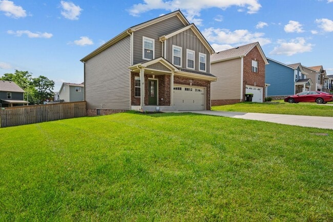 Building Photo - Beautiful Open-Concept Home with Covered Deck & Huge Backyard