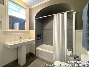 Building Photo - 401 Shook Ave