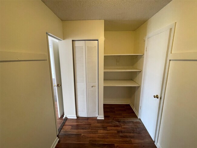 Building Photo - 2800 NW 56th Ave