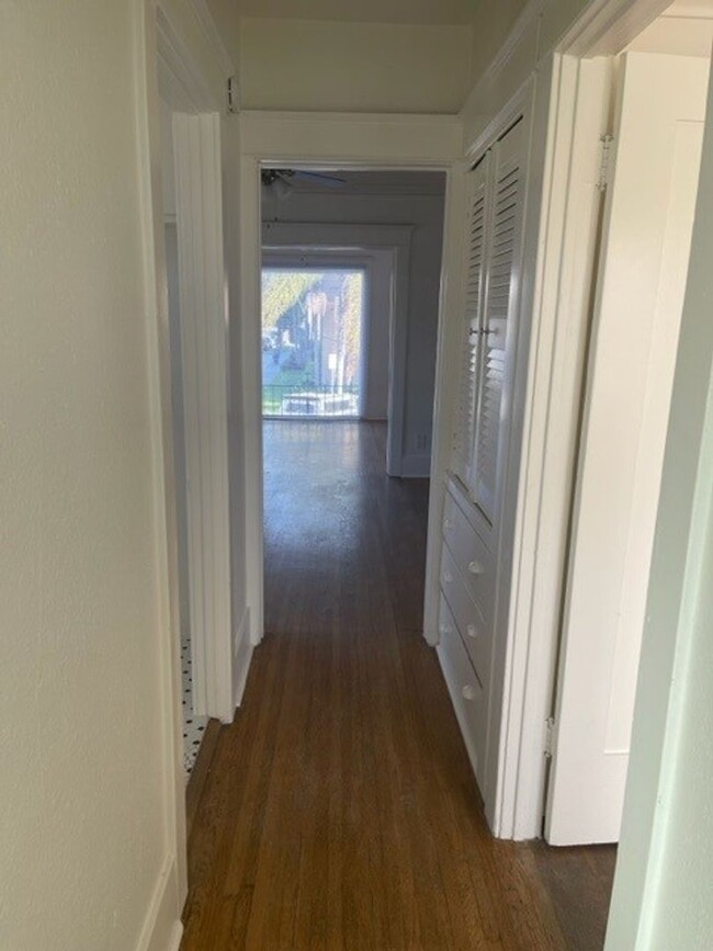 Building Photo - Just few Blocks from the water & next to A...