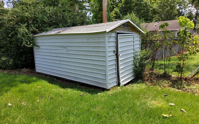 Building Photo - 4375 Deborah Ave