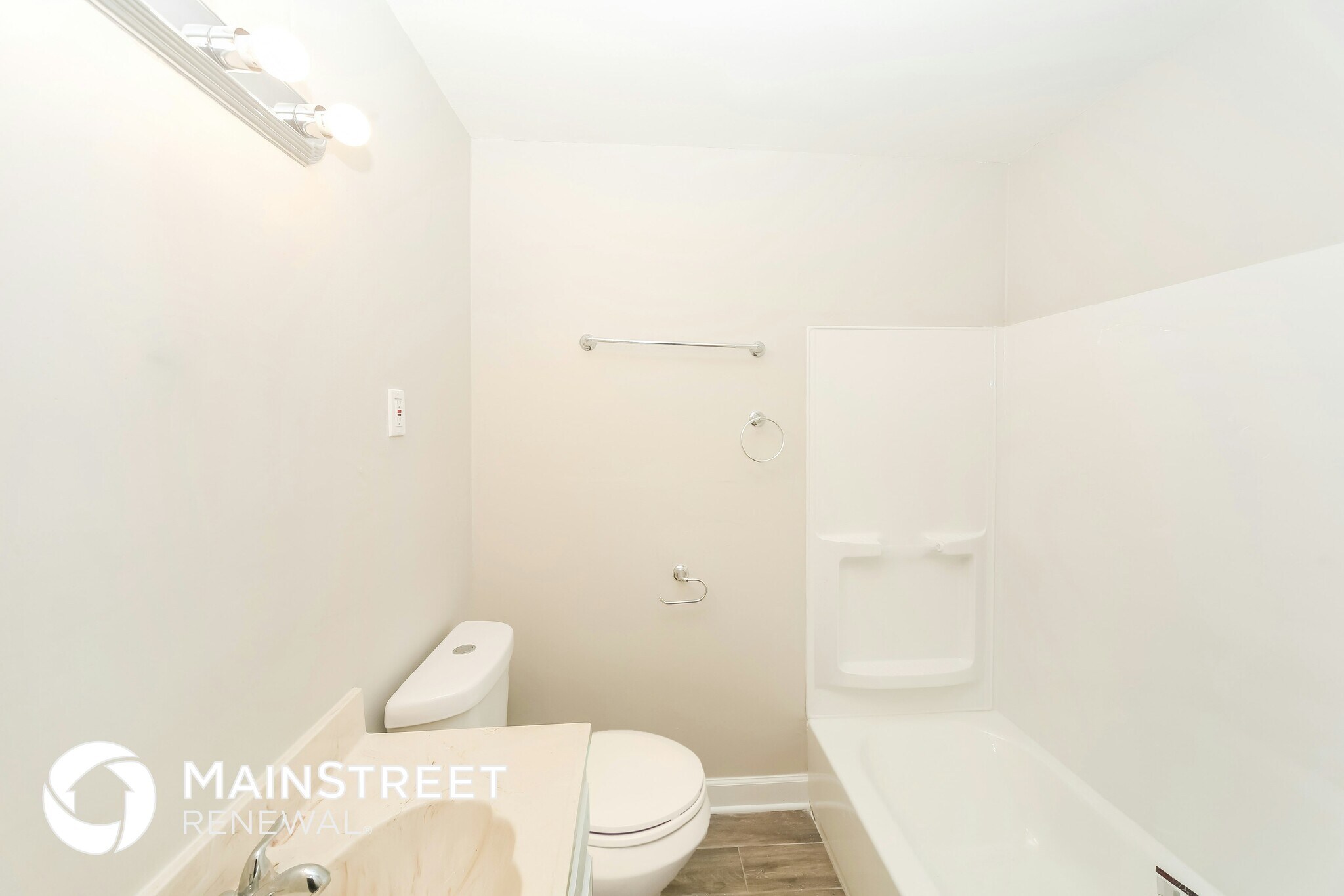 Building Photo - 3045 Beauchamp Dr
