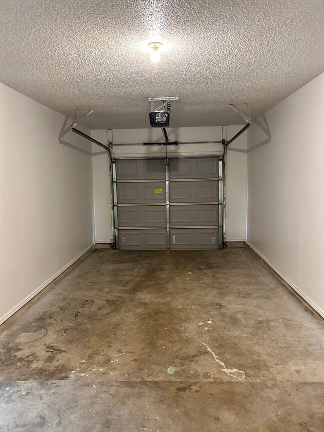 Building Photo - 9615 Dalewood-A