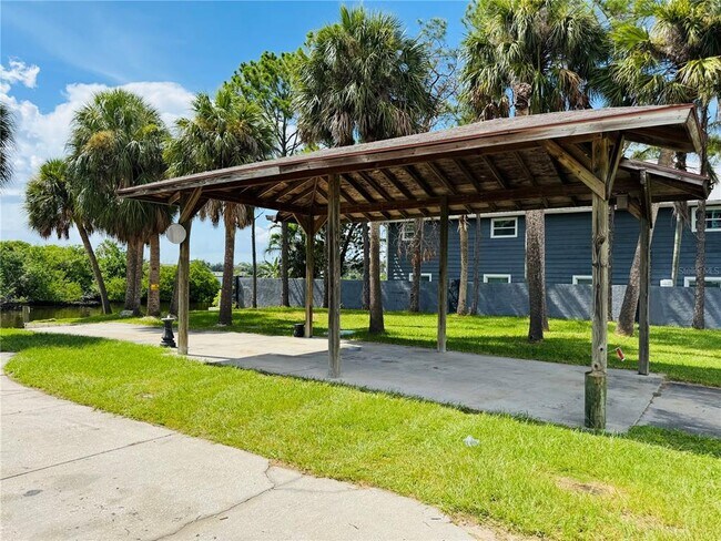 Building Photo - 9903 Bay Dr
