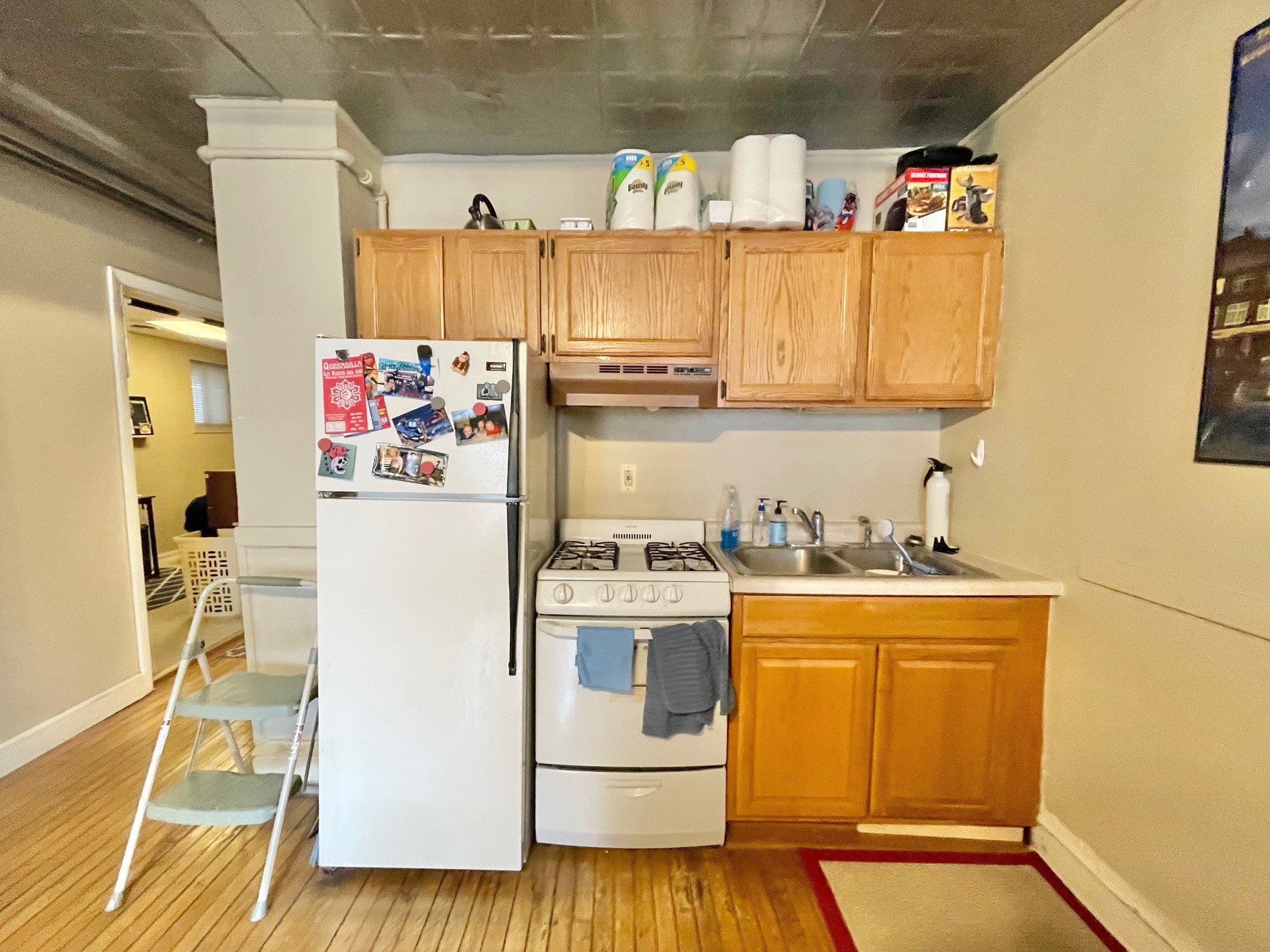 Building Photo - 2334 W Belden Ave