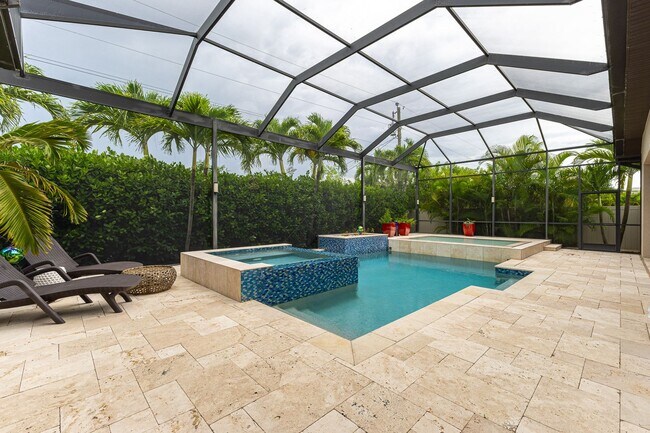 Building Photo - 1823 Cape Coral Pkwy W