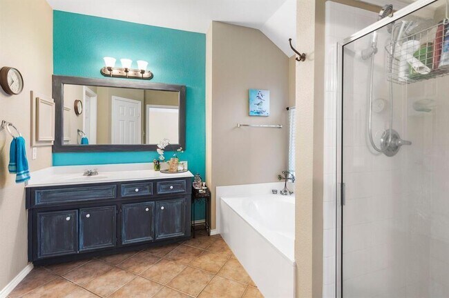 Building Photo - 22848 Lantern Hills Dr