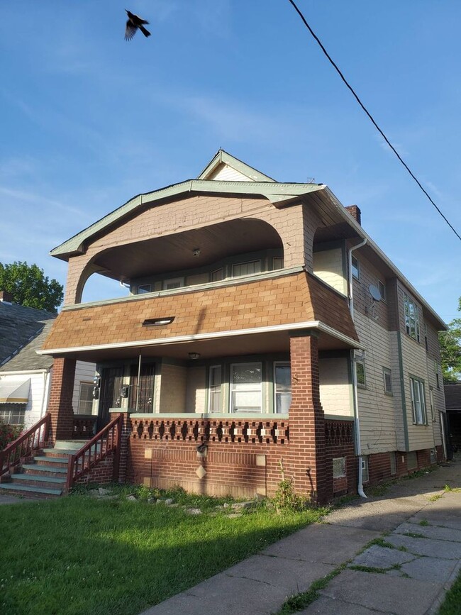 Building Photo - 3277 E 146th St