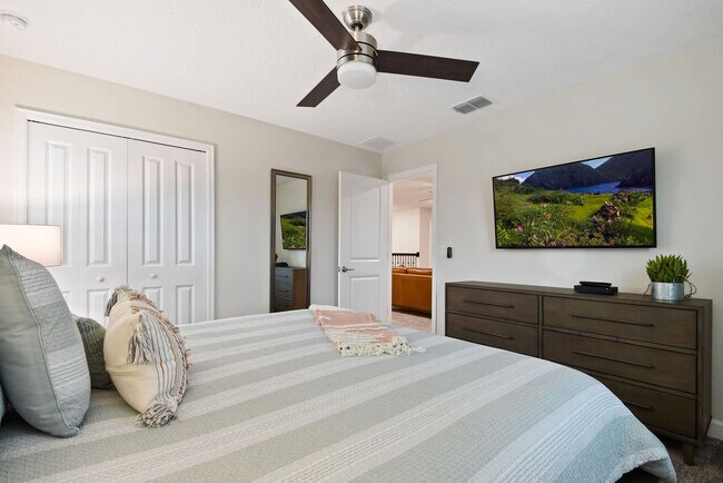 Building Photo - 2873 Bookmark Dr