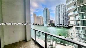 Building Photo - 300 S Biscayne Blvd