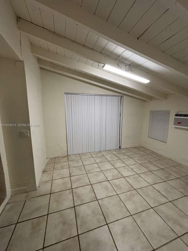 Building Photo - 561 NW 113th St