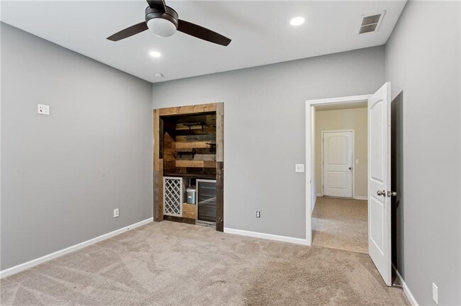 Building Photo - 256 Berkleigh Trails Dr