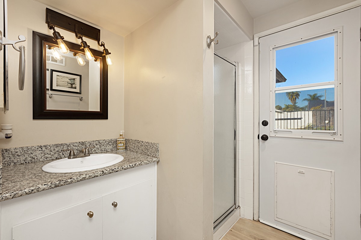 Building Photo - 1720 Via Entrada