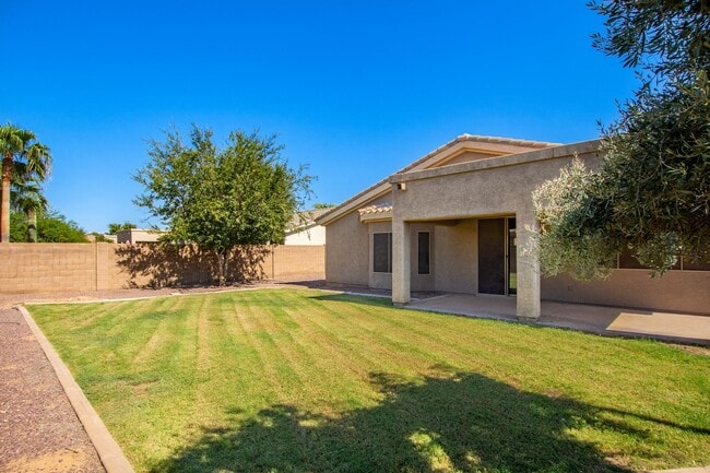 Building Photo - Coming Soon! Spacious Home & Yard with RV ...