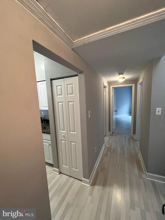 Building Photo - 615 3rd St NE