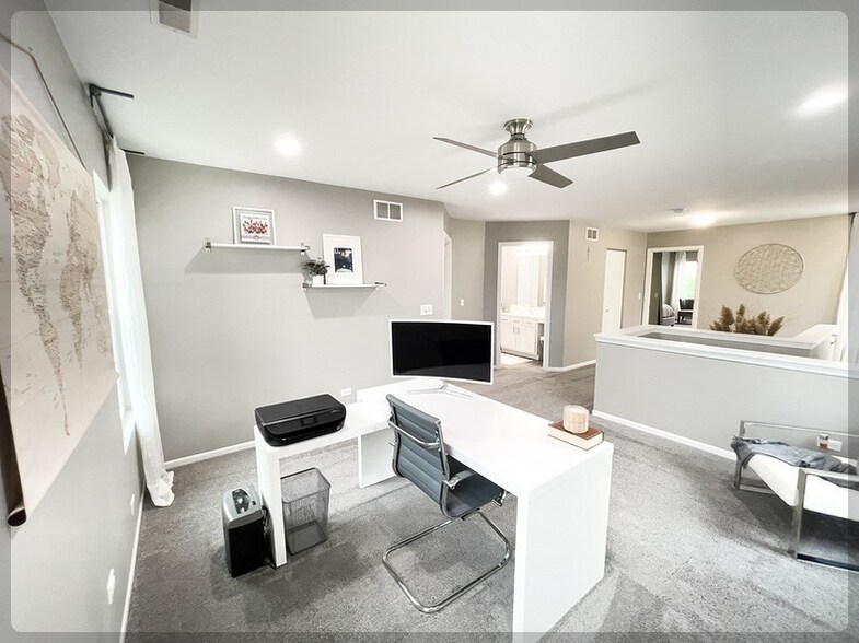 Building Photo - 244 S Oak Creek Ln