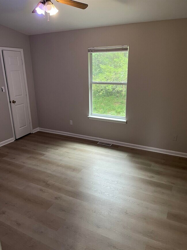 Building Photo - 2287 Hartsfield Way