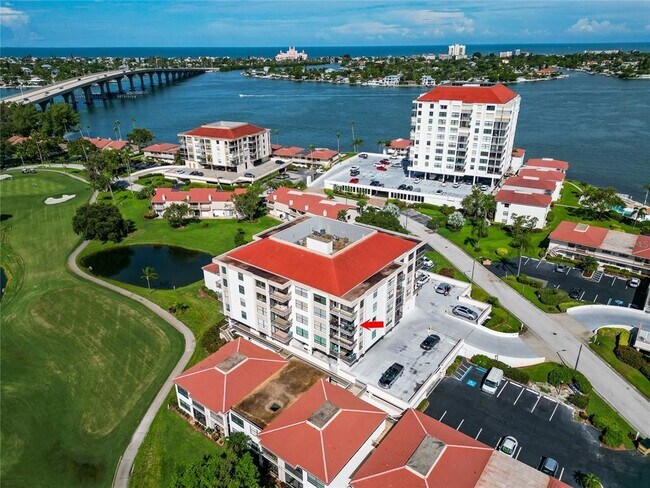 Building Photo - 6210 Sun Blvd