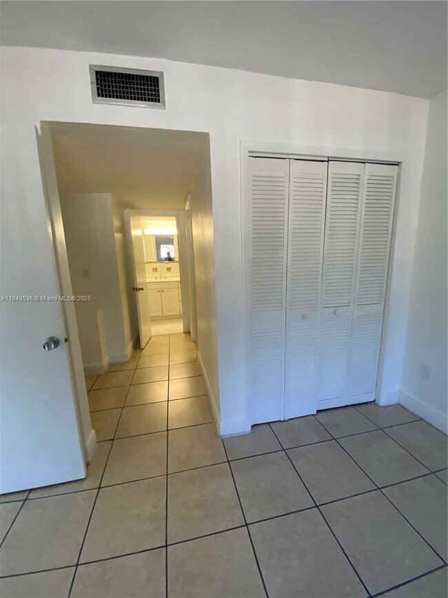 Building Photo - 7505 SW 82nd St