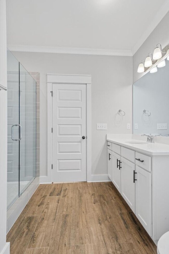 Building Photo - 2 bedroom with bonus space in Cahaba Heights!