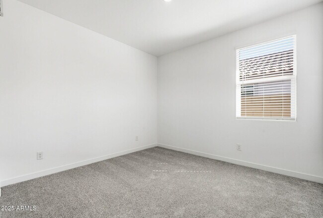 Building Photo - 8147 E Paloma Ave