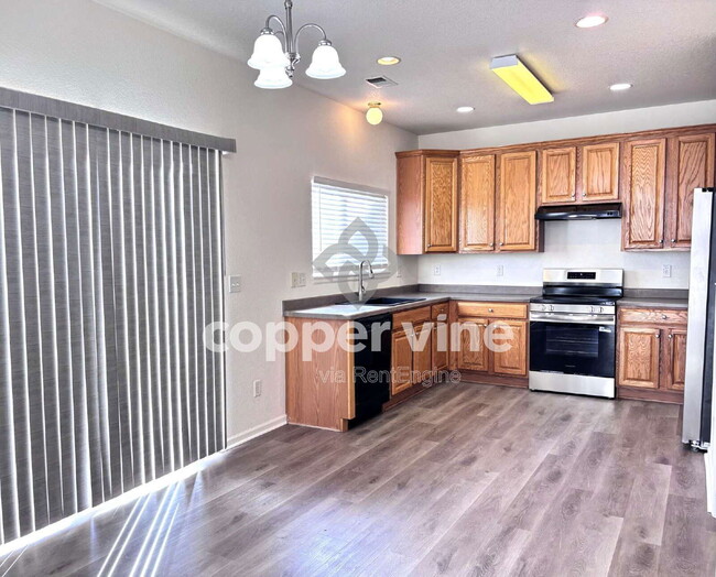 Building Photo - 2538 E 127th Ct