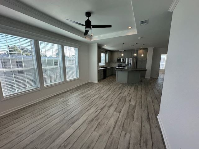 Building Photo - 928 Bonaire Ave W