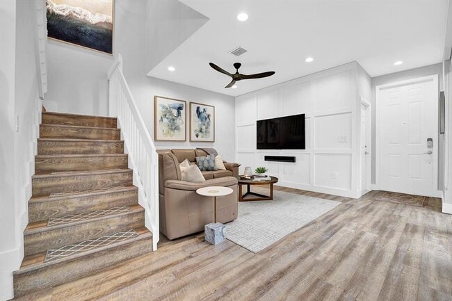 Building Photo - 1546 Yellowheart Way