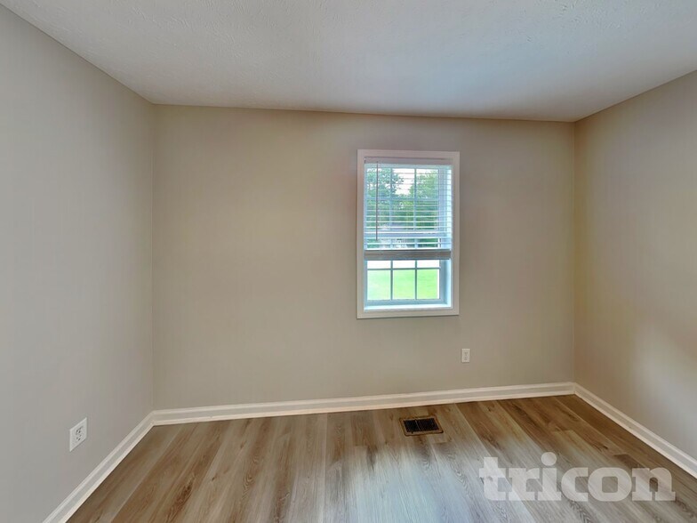 Building Photo - 676 Eagles Nest Cir