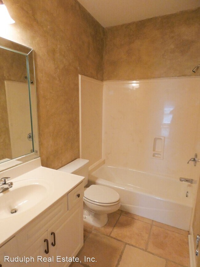 Building Photo - 2 br, 2 bath House - 241 Crest Lake Drive